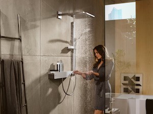 Hlavová sprcha Hansgrohe Raindance vrátane sprchového ramená chróm 26238000