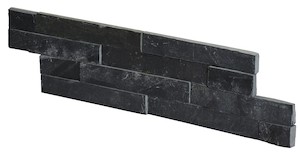 Obklad  v imitácii kameňa a  v šedej farbe o rozmere 10x40 cm.