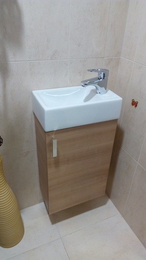 Kúpeľňová skrinka s umývadlom Jika Litt 40x22,1x67,5 cm v dekore čerešňa H4535111753081