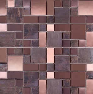 Medená Mozaika v hnedej farbe o rozmere 30x30 cm a hrúbkou 8 mm v metalickom dizajne s povrchom v prevedení lesk / mat. Základný prvok v tvare štvorca o rozmere 2,3x4,8 cm.