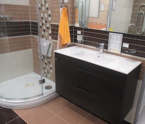 Kúpeľňová skrinka s umývadlom Jika Plan 100x44,1x62,2 cm v dekore tmavý dub H4536521763021