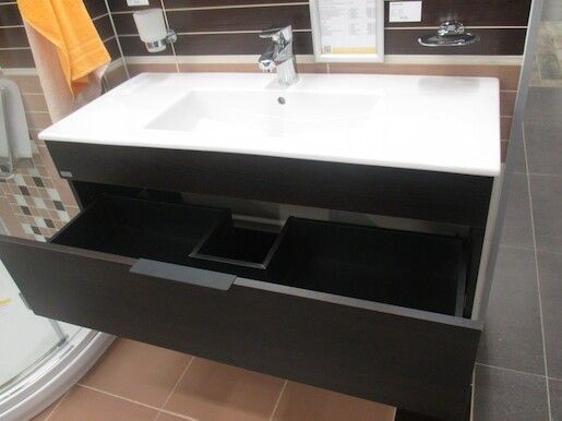 Kúpeľňová skrinka s umývadlom Jika Plan 100x44,1x62,2 cm v dekore tmavý dub H4536521763021