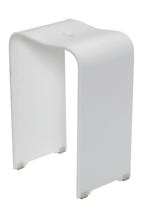 Dizajnovo veľmi vydarená a zároveň praktická plastová stolička. Ponúkame ju vo farbe transparentnej (SATSTOLPLASTT), čiernej (SATSTOLPLASTC) a bielej (SATSTOLPLASTB). Farebná škála umožní zladiť stoličku s akýmkoľvek interiérom. Tieto stoličky sú síce primárne určené do sprchy, ale ich použitie v kúpeľni alebo kdekoľvek inde v interiéri nemá obmedzenia. Nosnosť je úctyhodných 130kg a ich veľkou prednosťou je, že nie je potrebné vŕtať do stien. Predĺžená záruka 5 rokov!