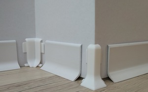 Roh k soklu vonkajší PVC biela, výška 40 mm, SKPVCVNER2BI