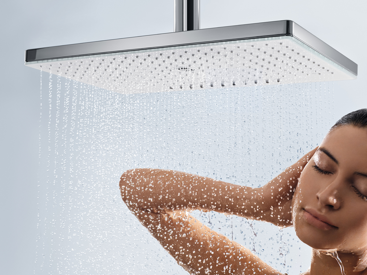 rainmaker-select-overhead-shower-showering-woman-jet-type-rain-xl-4x3.jpg